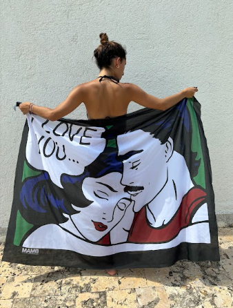 Pareos con la obra "I love you" del artista Alvaro Barrios